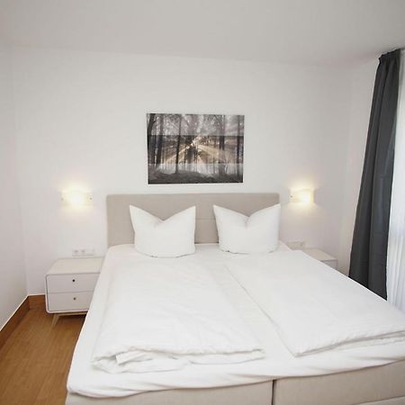 Strandnah Mit Terrasse, Gratis Nutzung Vom Ahoi Erlebnisbad Und Sauna In Sellin - Strandhaus Moenchgut Fewo06 Lobbe Esterno foto