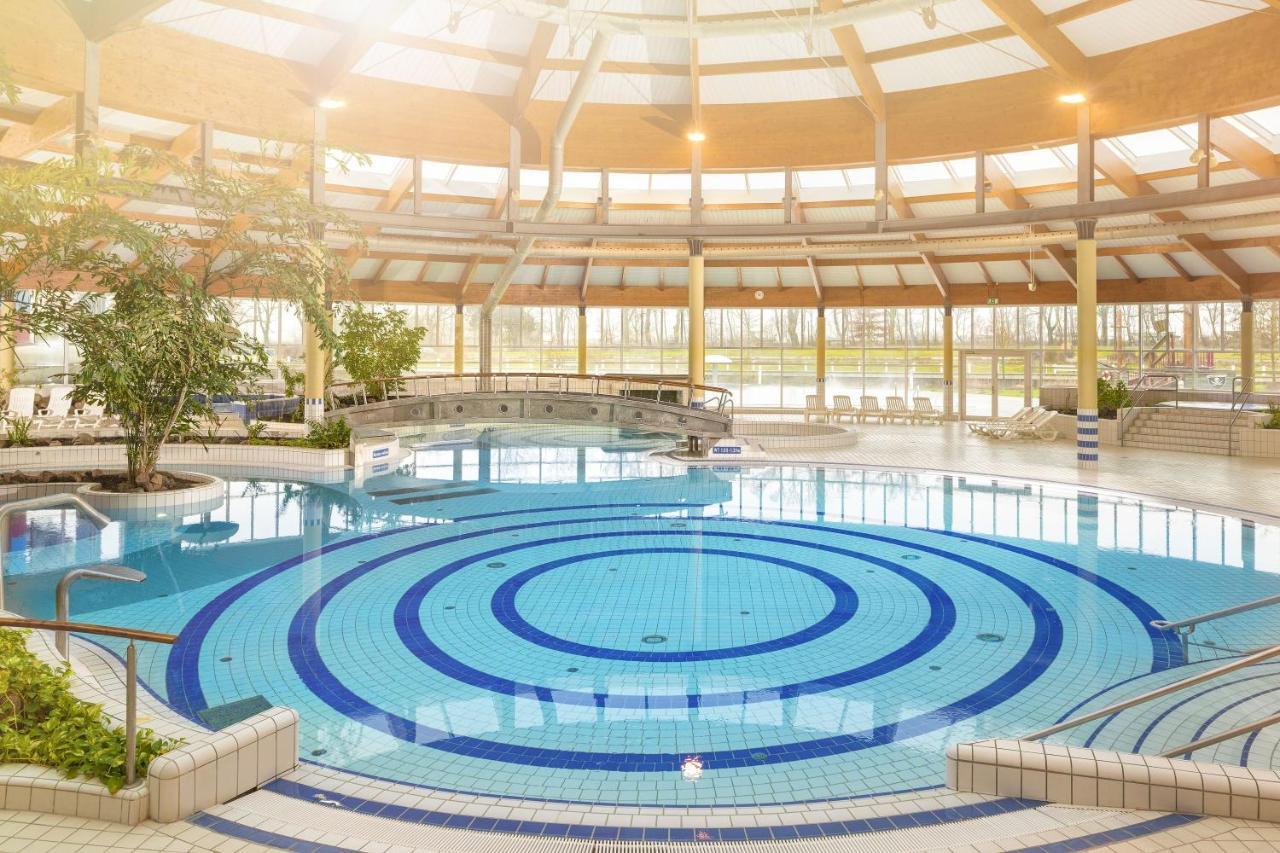 Strandnah Mit Terrasse, Gratis Nutzung Vom Ahoi Erlebnisbad Und Sauna In Sellin - Strandhaus Moenchgut Fewo06 Lobbe Esterno foto