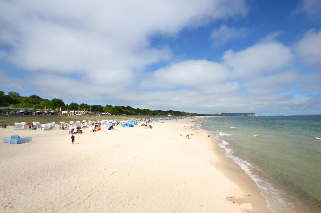 Strandnah Mit Terrasse, Gratis Nutzung Vom Ahoi Erlebnisbad Und Sauna In Sellin - Strandhaus Moenchgut Fewo06 Lobbe Esterno foto