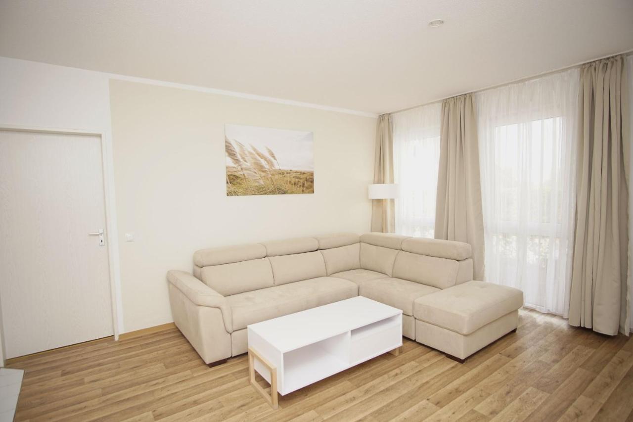 Strandnah Mit Terrasse, Gratis Nutzung Vom Ahoi Erlebnisbad Und Sauna In Sellin - Strandhaus Moenchgut Fewo06 Lobbe Esterno foto