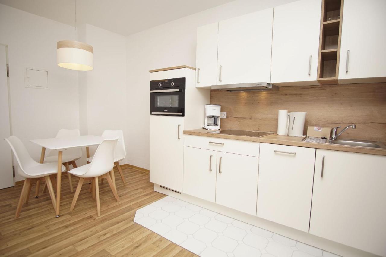 Strandnah Mit Terrasse, Gratis Nutzung Vom Ahoi Erlebnisbad Und Sauna In Sellin - Strandhaus Moenchgut Fewo06 Lobbe Esterno foto