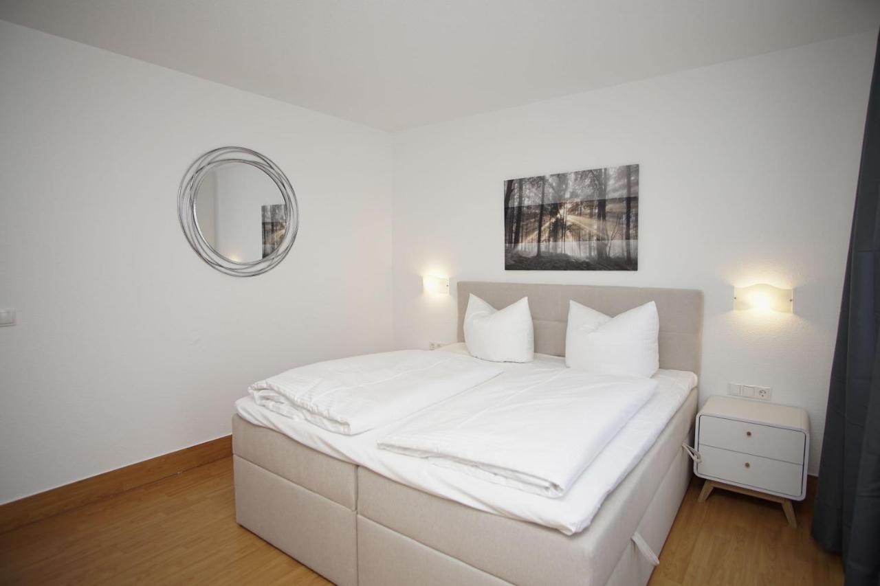 Strandnah Mit Terrasse, Gratis Nutzung Vom Ahoi Erlebnisbad Und Sauna In Sellin - Strandhaus Moenchgut Fewo06 Lobbe Esterno foto